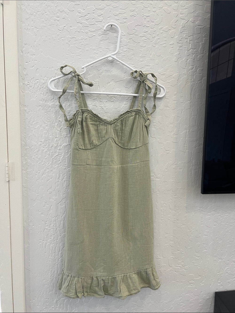 New girls Hollister linen dress.  Size small